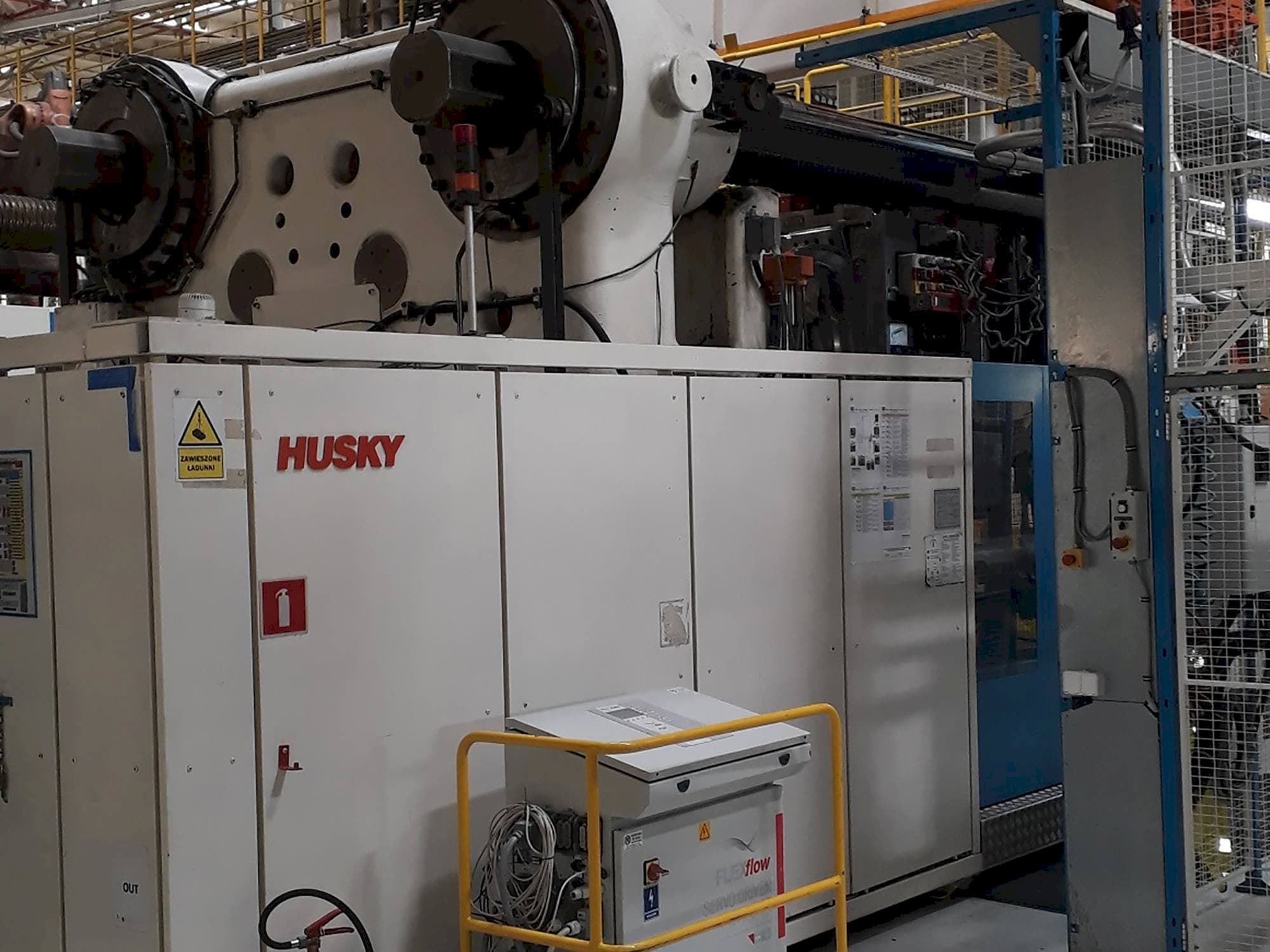 Front view of Husky ELL2350 RS155/145 machine