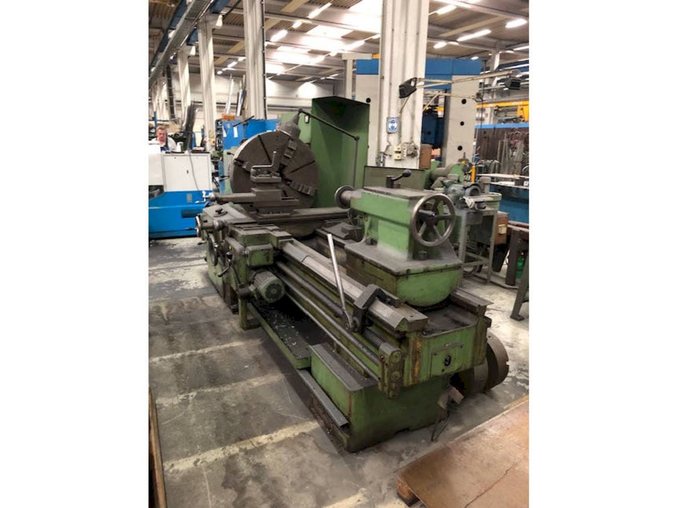 Front view of DLZ 800 machine