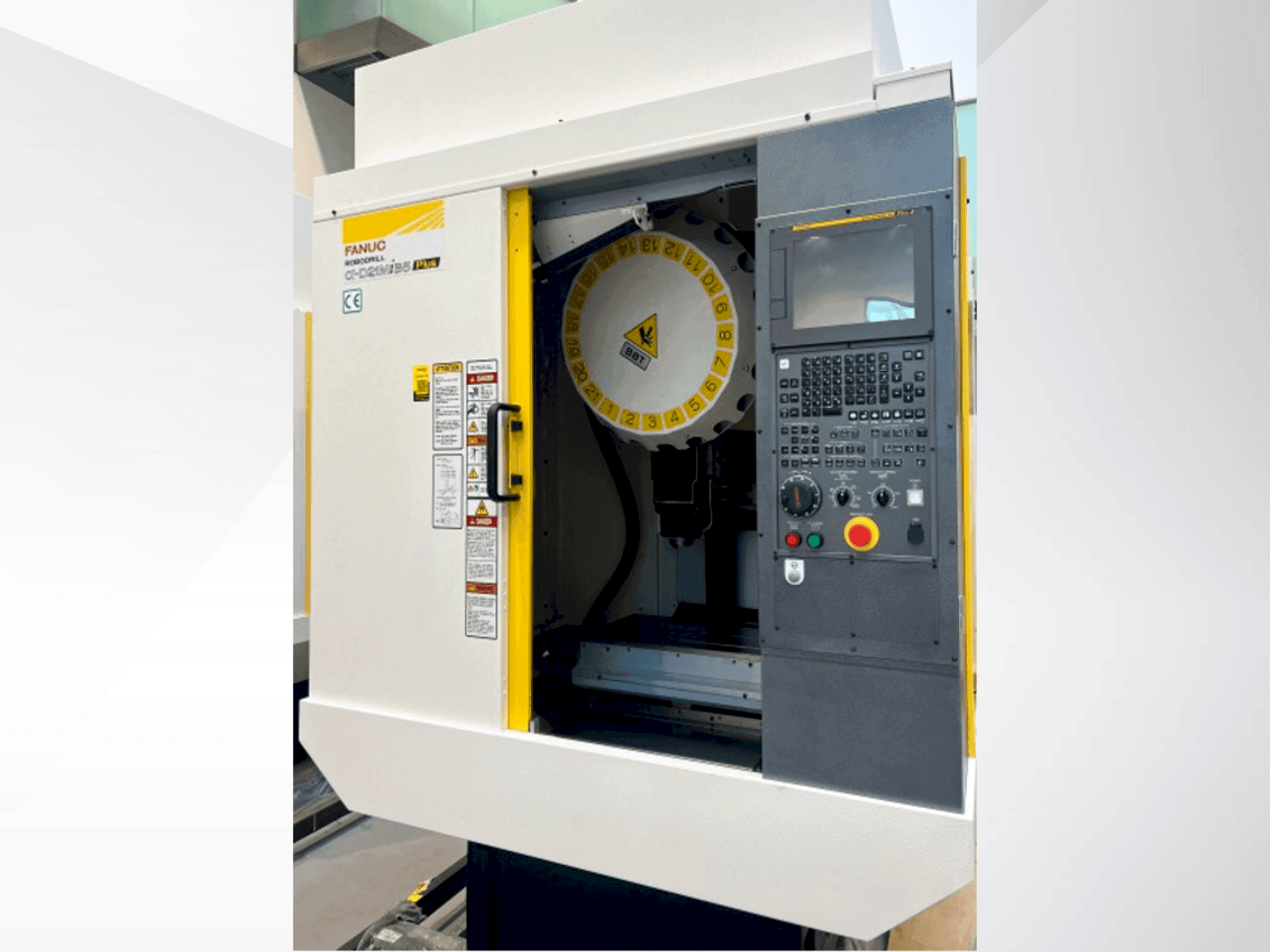 Front view of FANUC ROBODRILL α-D21MiB5P machine