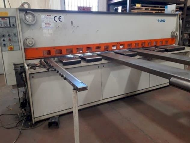 Front view of LVD LDR 3000mm x 6mm  machine