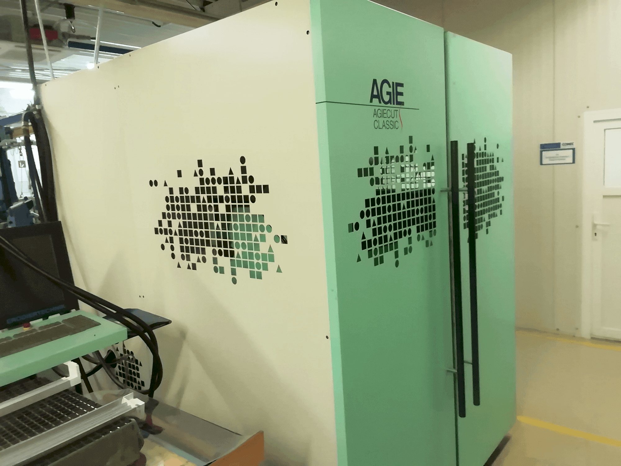 Front view of AGIE Agiecut  machine