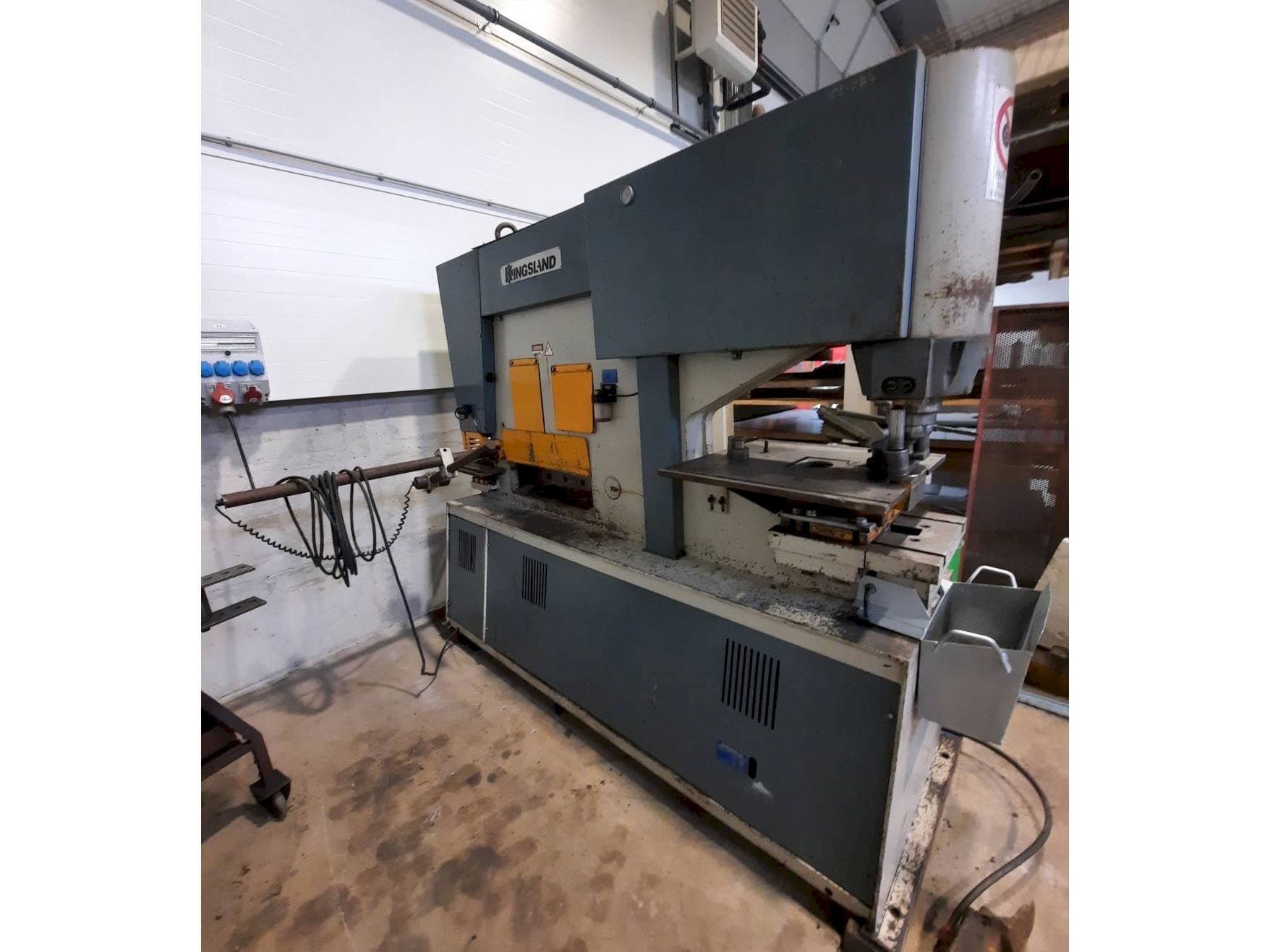 Front view of HACO-KINGSLAND MULTI 125 machine