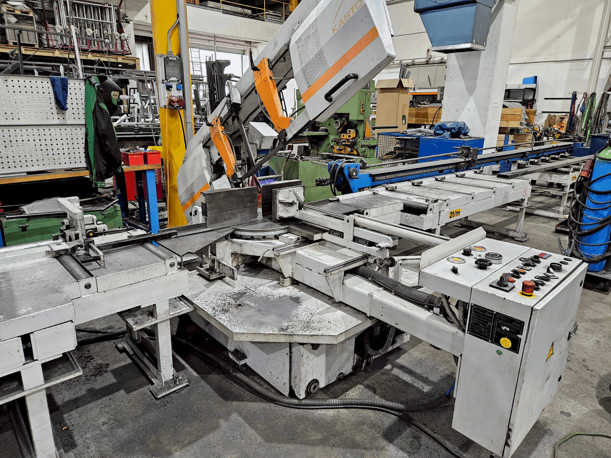 Front view of KASTO cut DU 4  machine