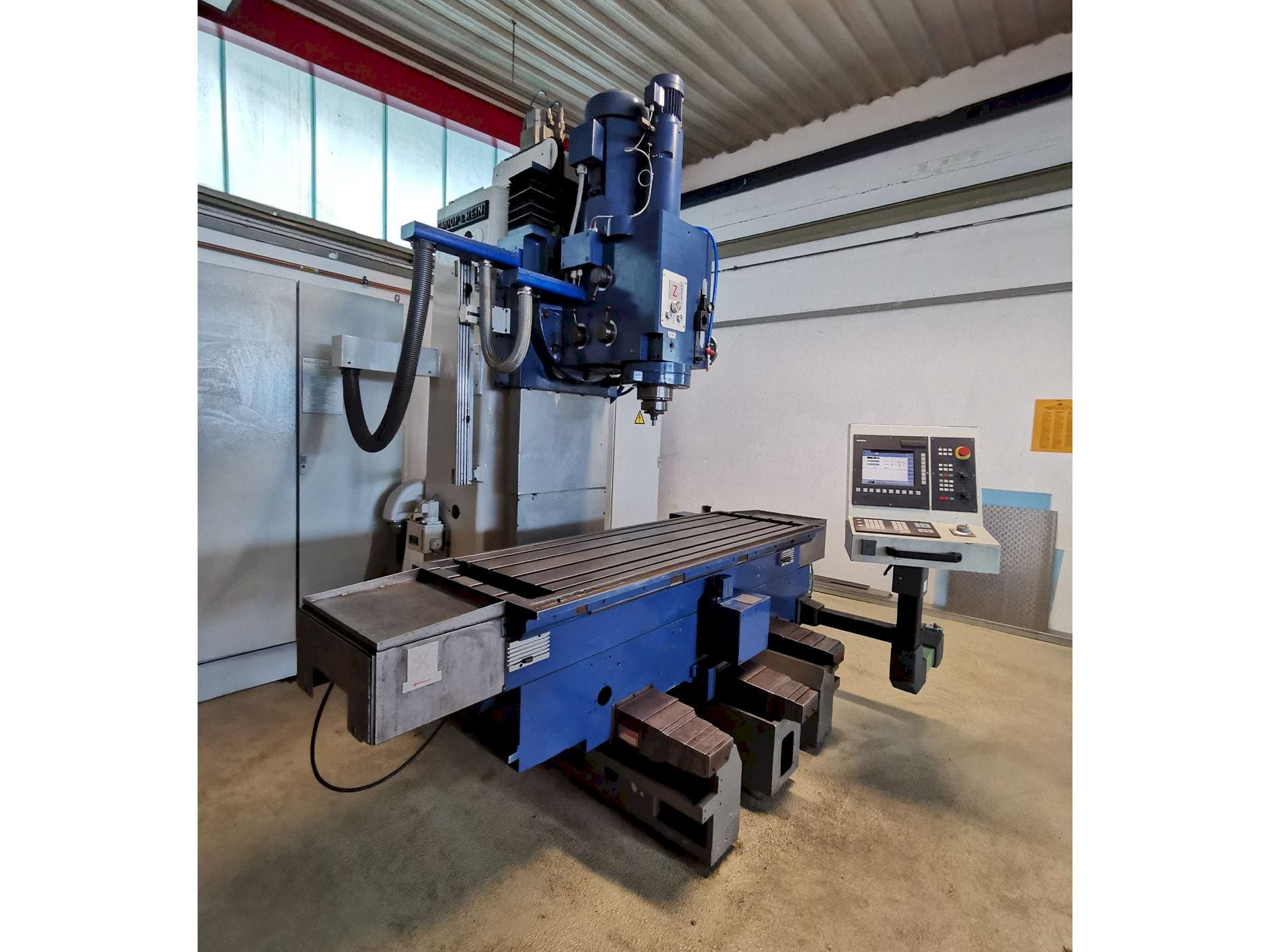 Front view of Droop & Rein FS 100 ke machine