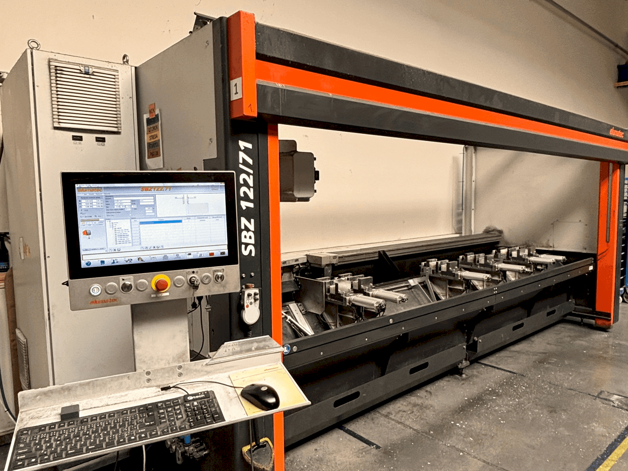 Front view of Elumatec SBZ 122/71  machine