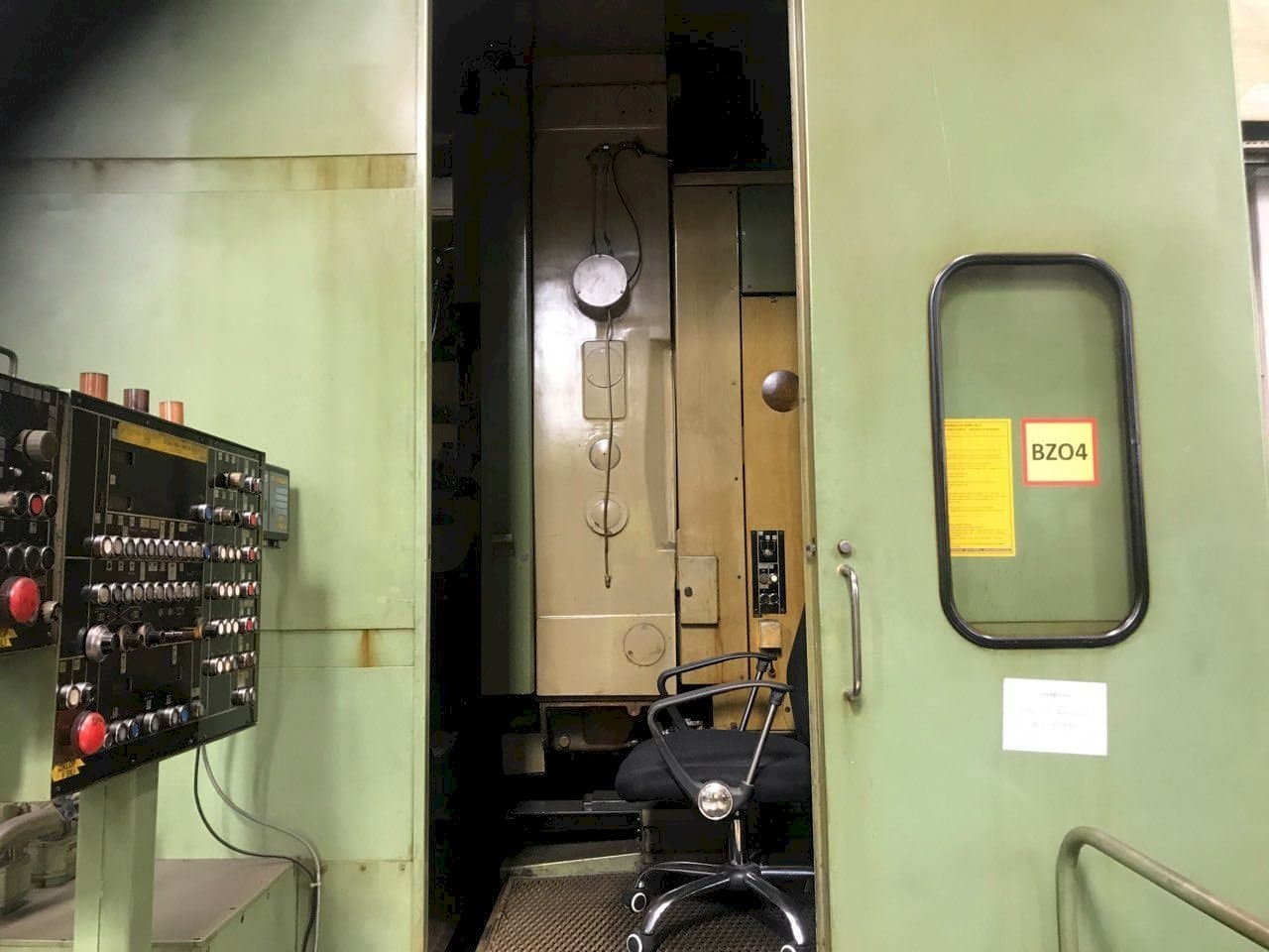 Front view of Nilles ZSTZ 16 machine