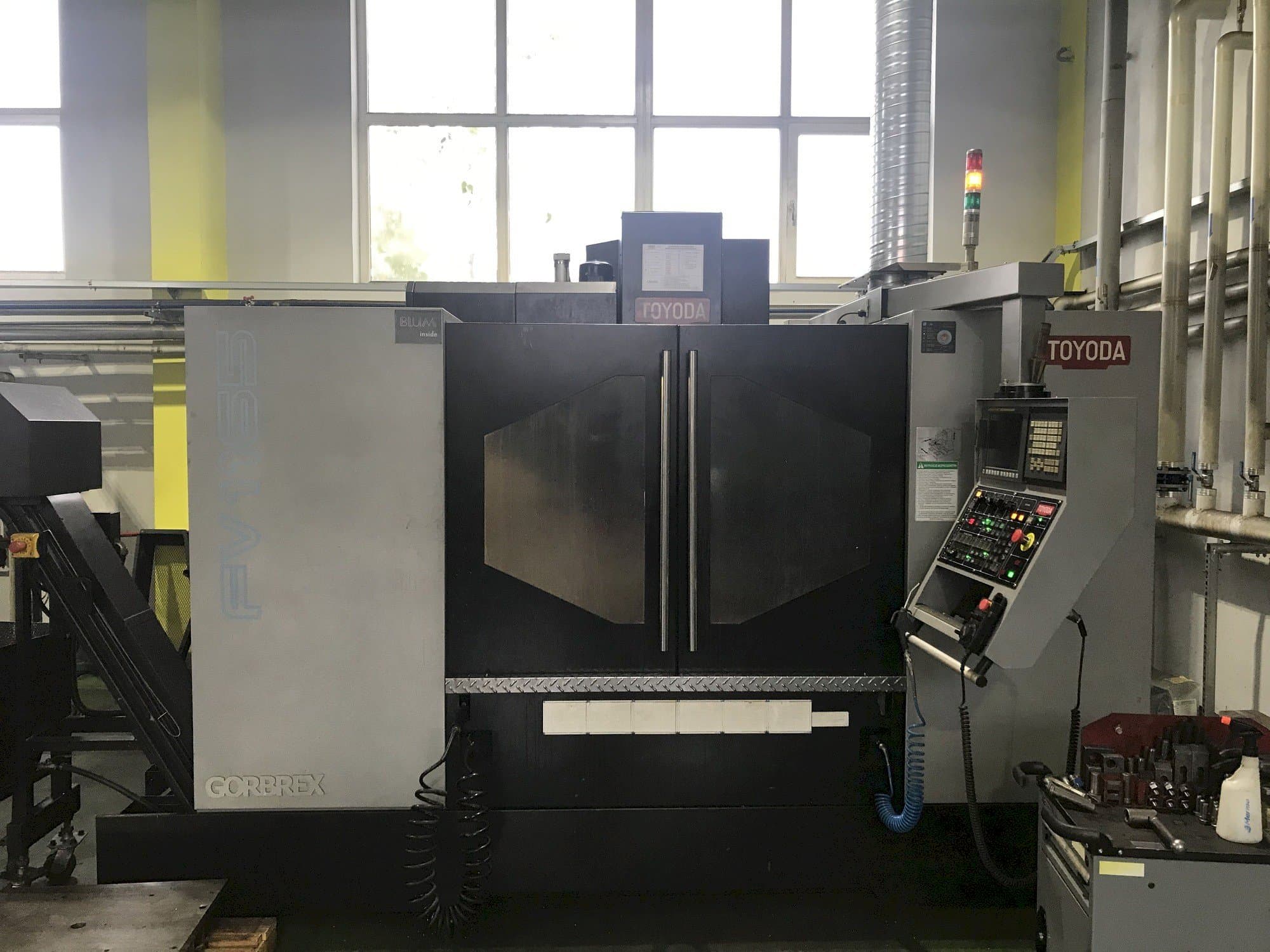 Front view of TOYODA FV1165 machine