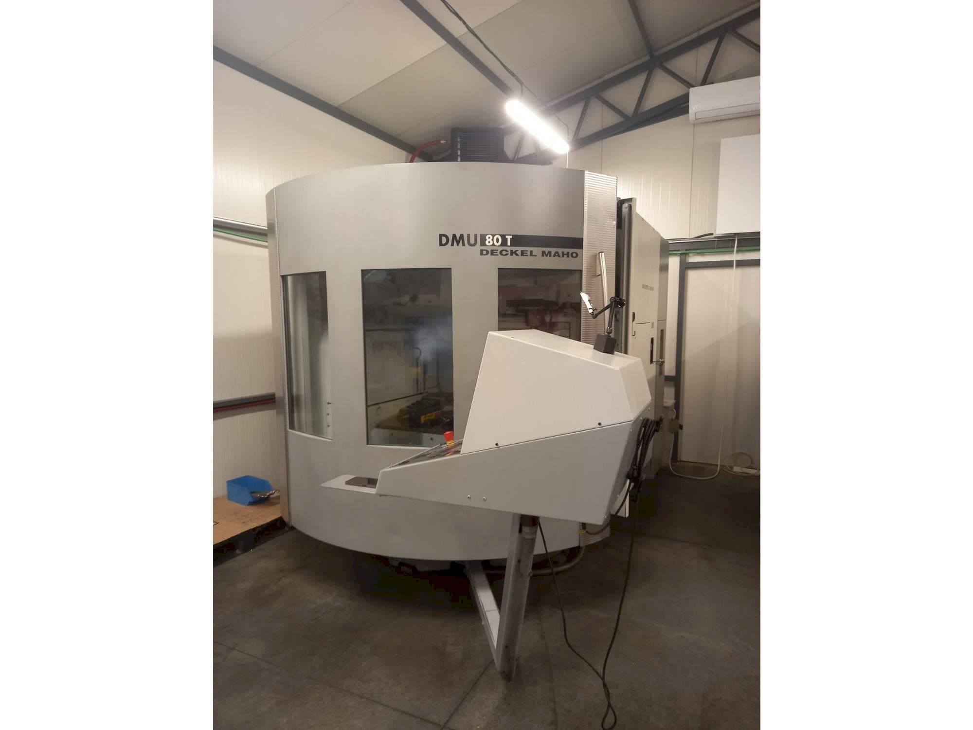 Front view of DECKEL MAHO DMU 80T  machine