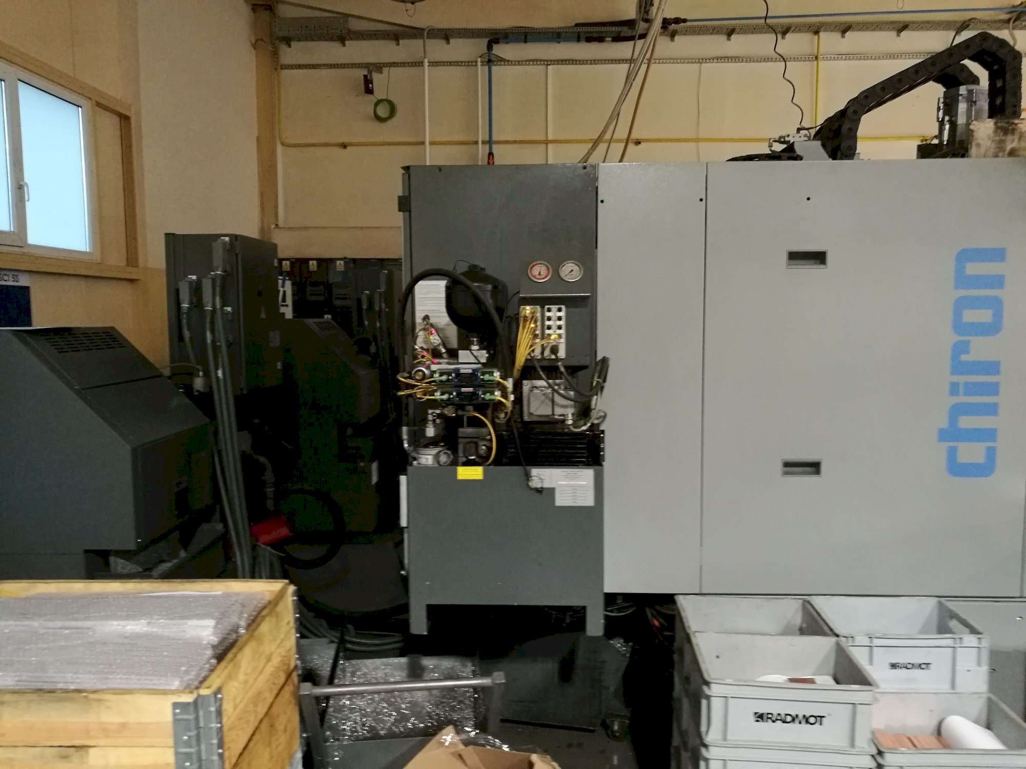 Front view of CHIRON FZ 12 KS machine