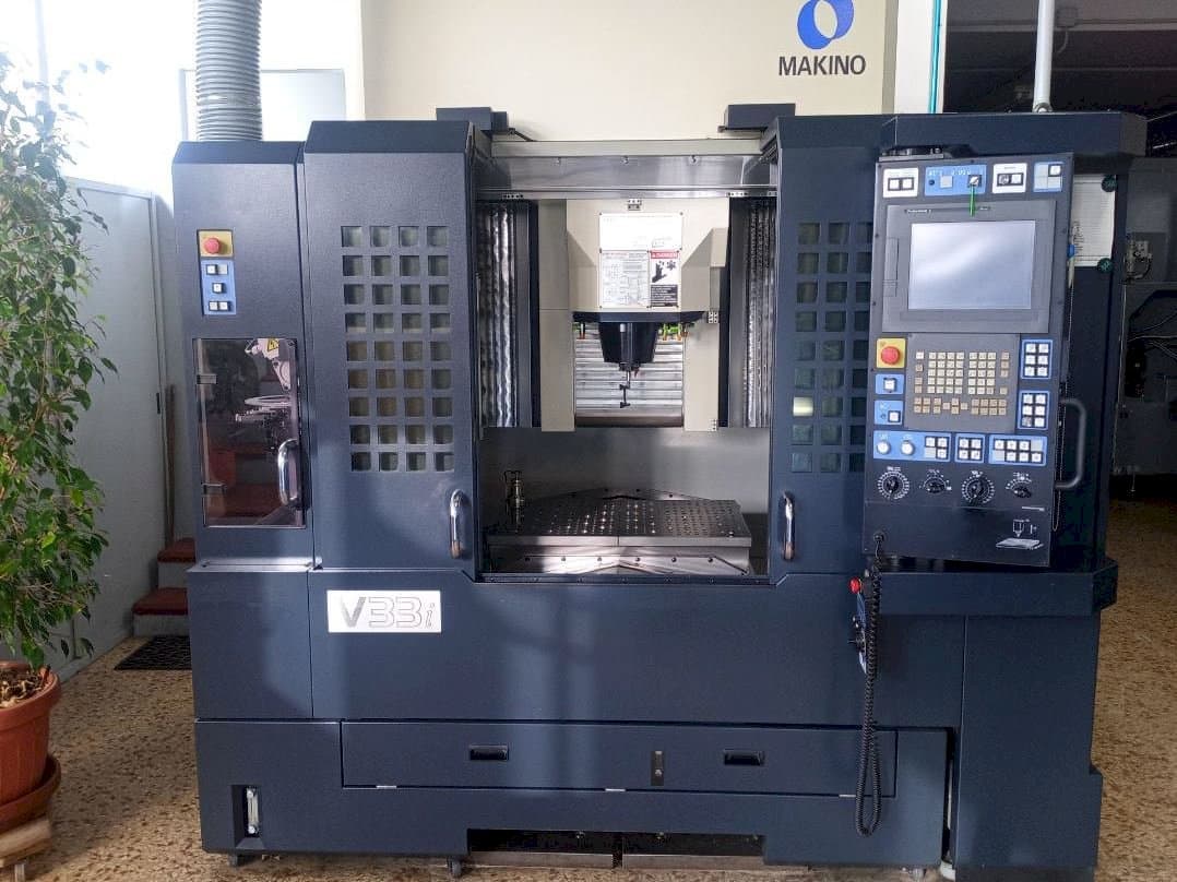 Front view of Makino V33i A15F  machine