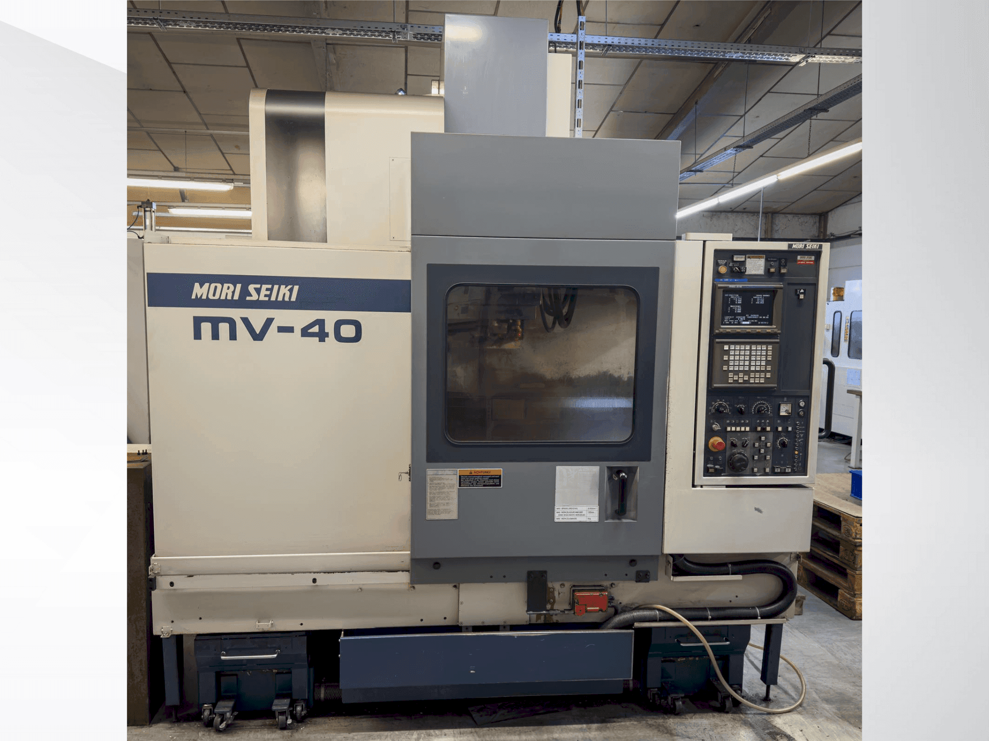 Front view of MORI SEIKI MV 40B/40 machine