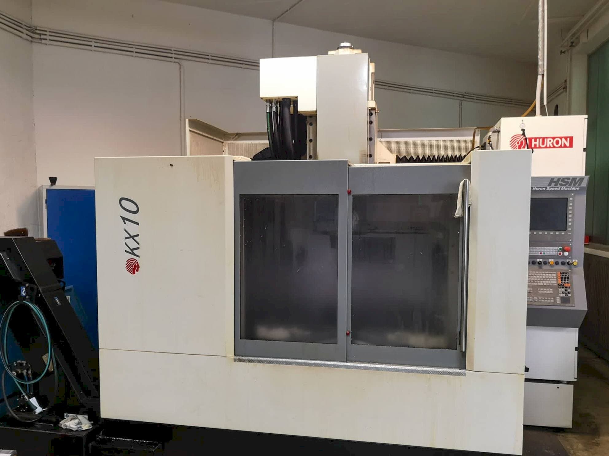 Front view of Huron kx10 machine