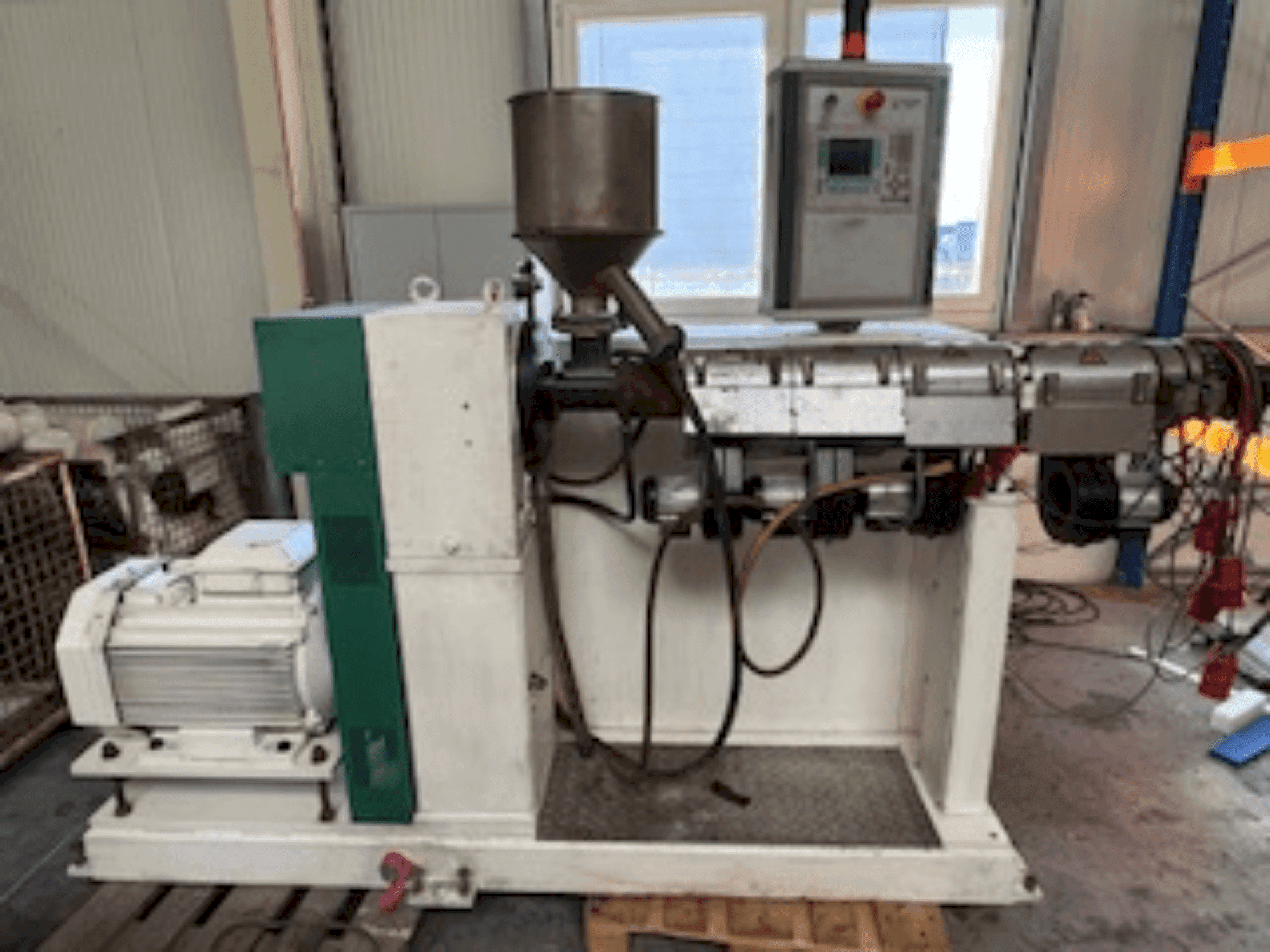 Front view of KUHNE KS45-24D  machine