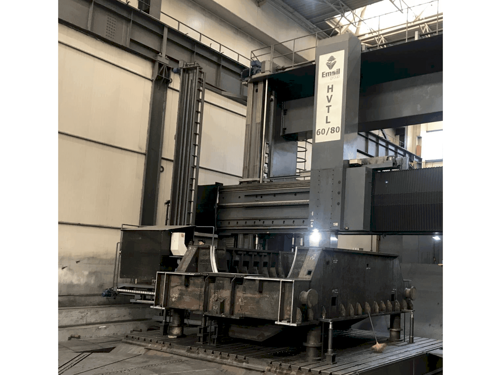 Front view of Emsil HVTL 60/80 machine