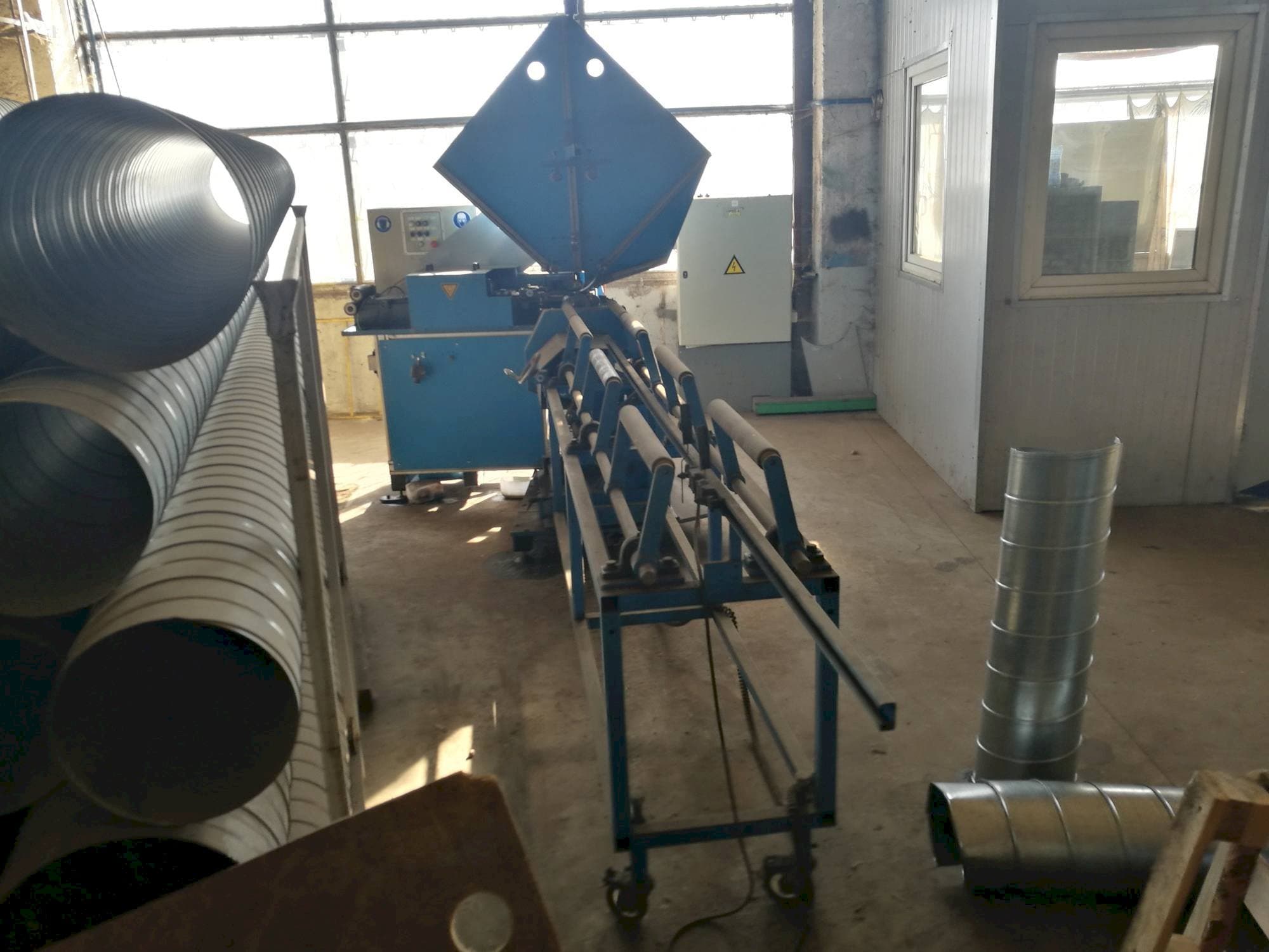 Front view of SPIRO ALPHA 6 machine