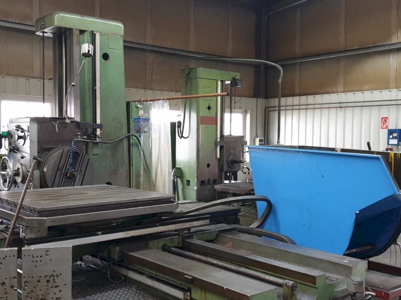 Front view of TOS W 100 A machine