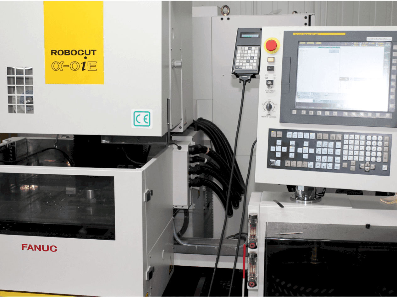 Front view of FANUC RoboCut Alfa OiE machine