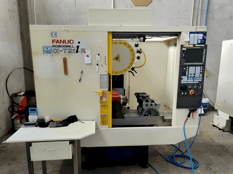 Front view of FANUC Robodrill Alpha T21iF machine