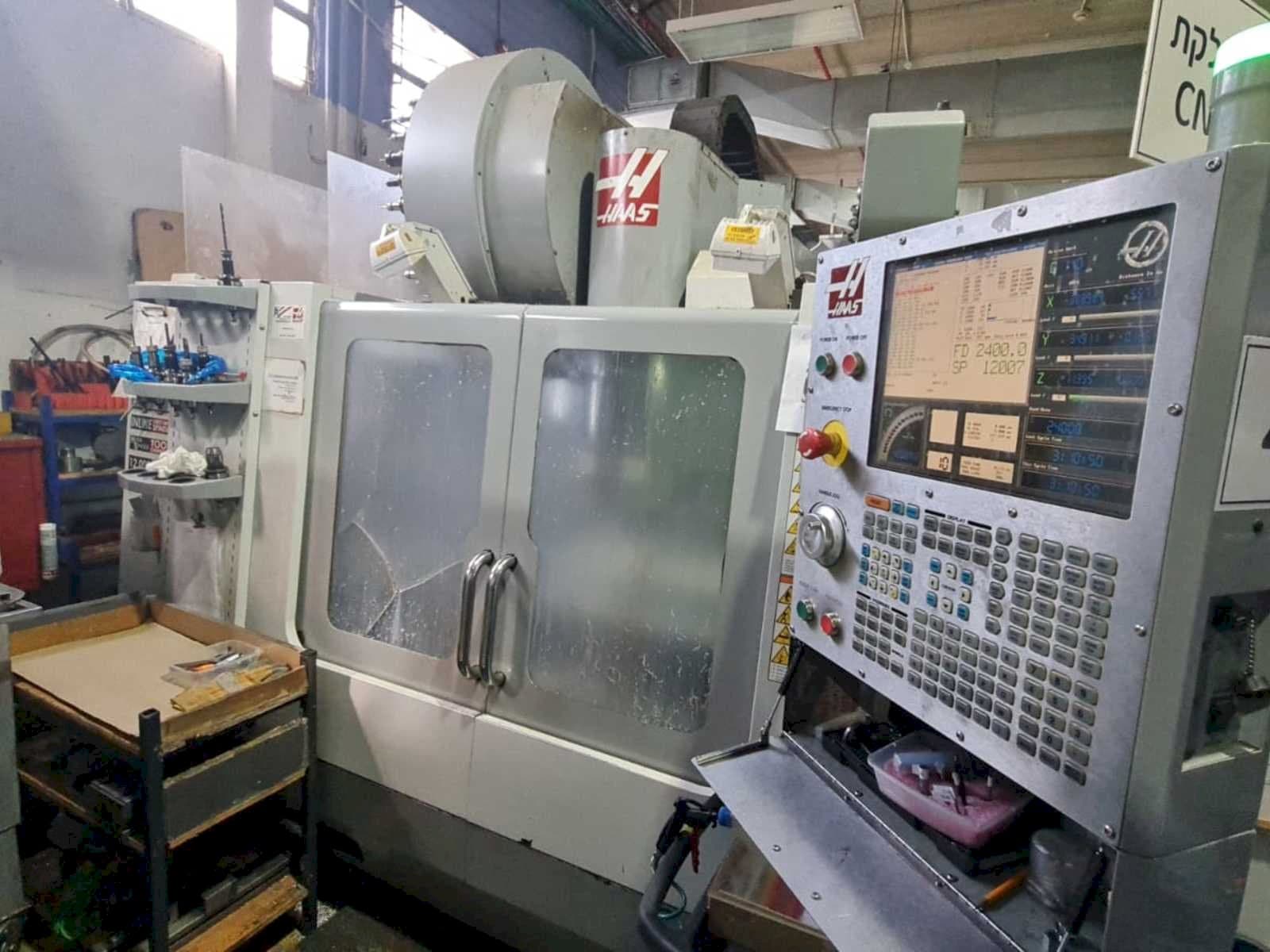 Front view of HAAS VF-3SS machine