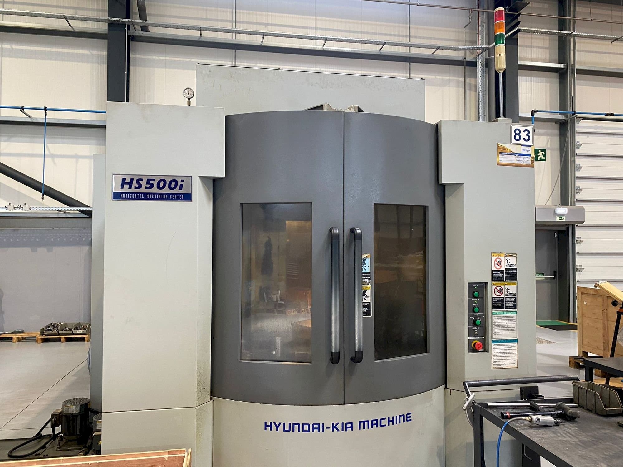 Front view of Hyundai Kia HS500i machine