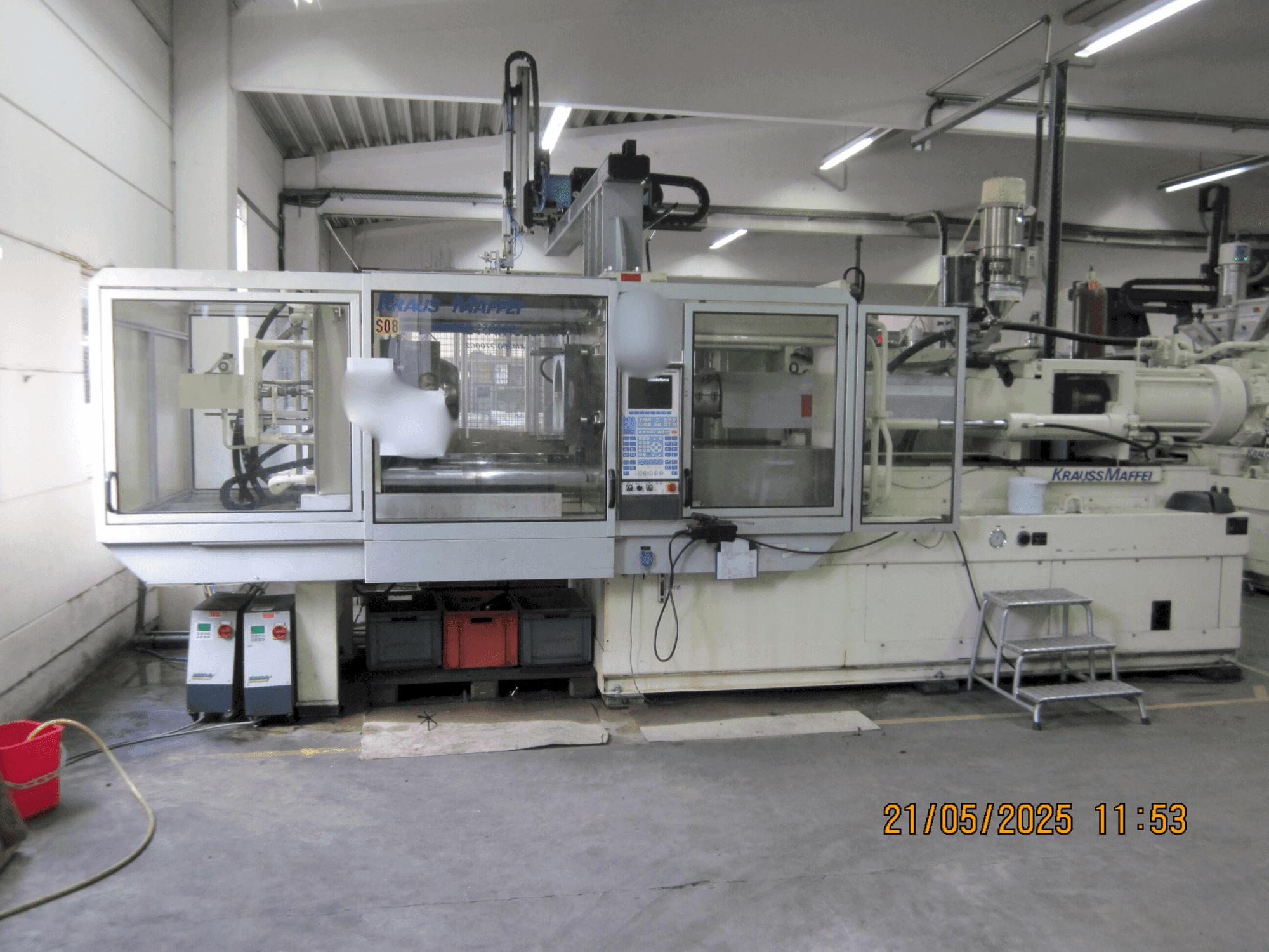 Front view of Krauss Maffei 350-2700 C2 machine