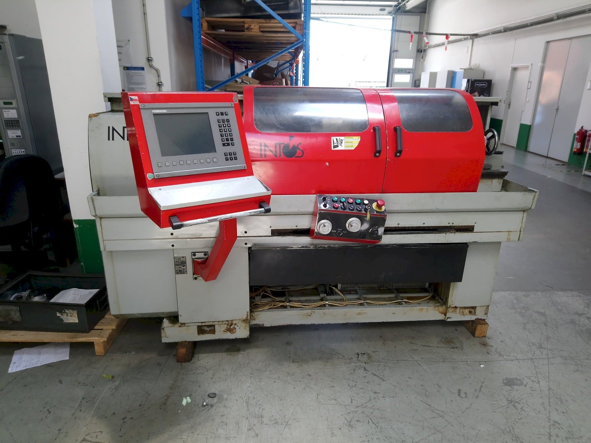 Front view of INTOS E-160 machine