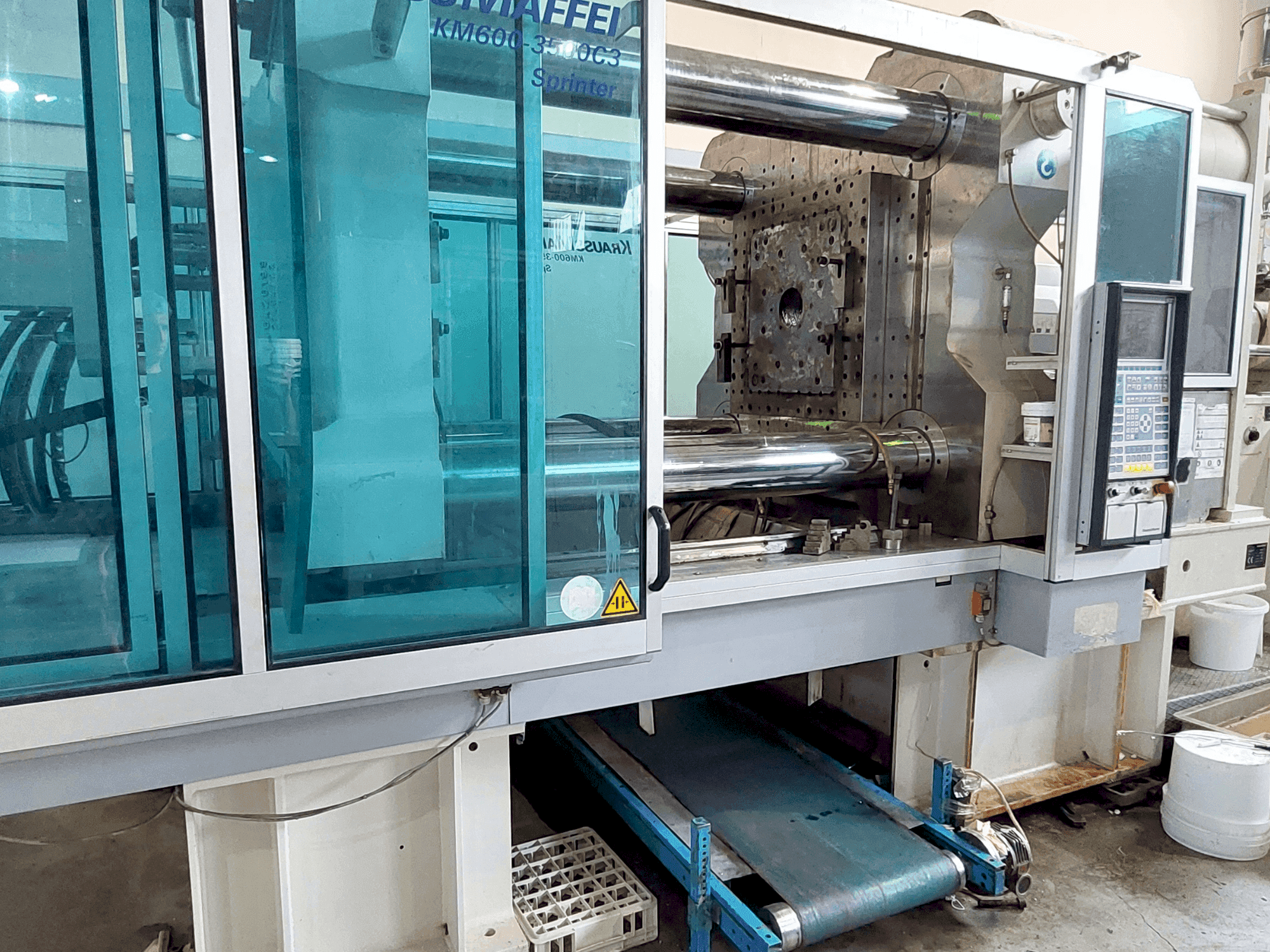Front view of Krauss Maffei 600 - 3500 C3  machine