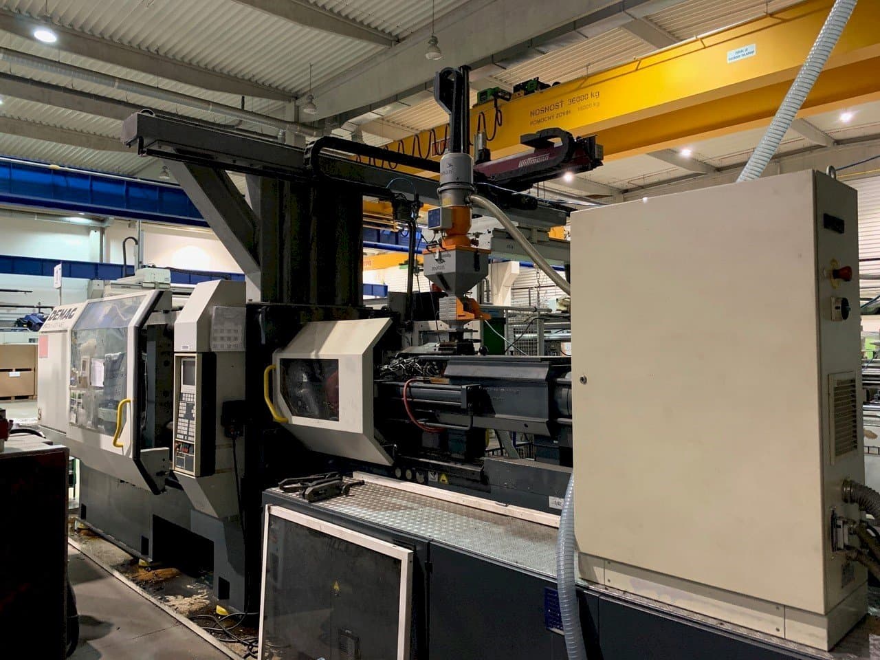 Front view of DEMAG Ergotech 4200-1450 machine