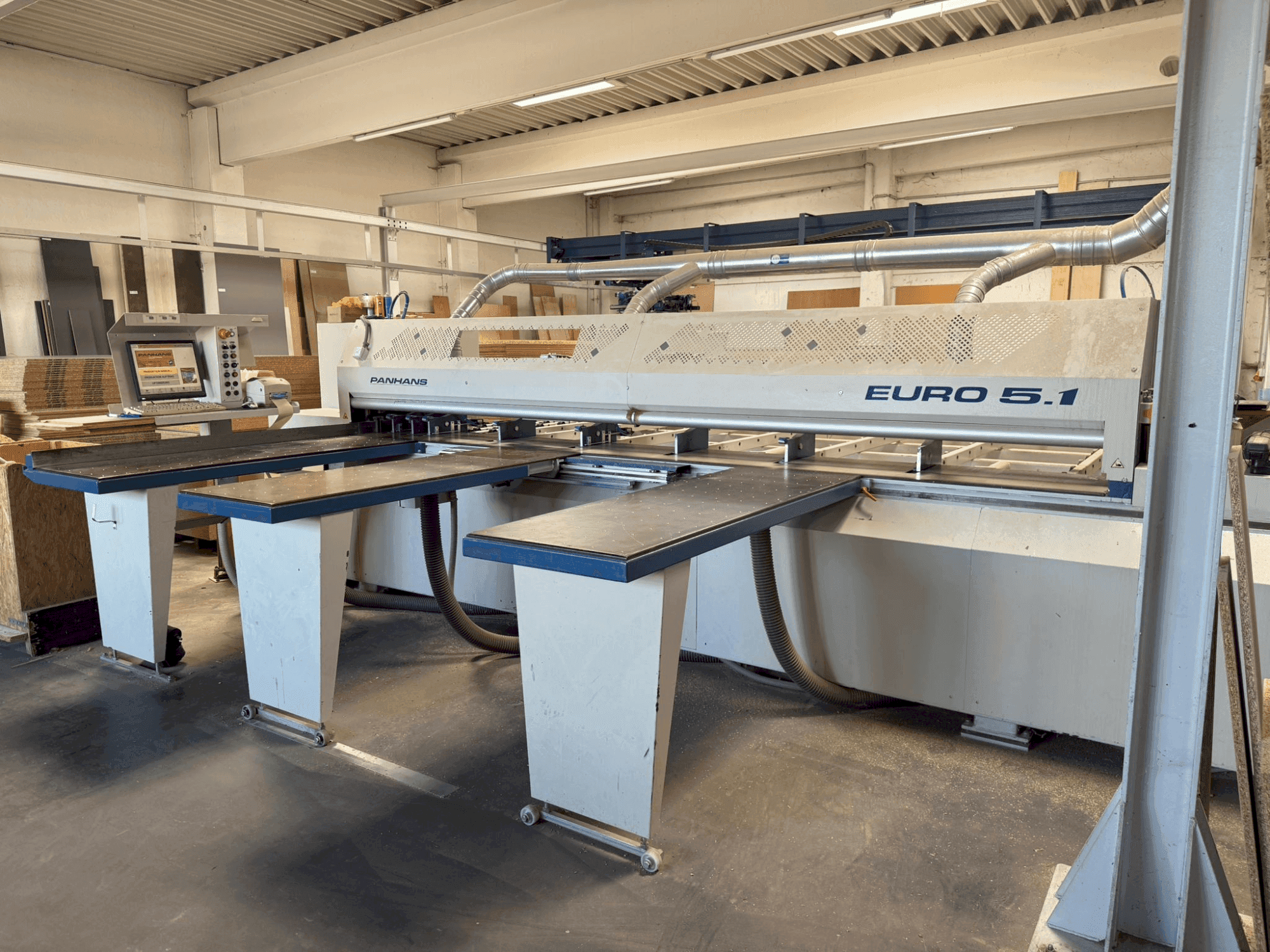 Front view of PANHANS Euro 5.1 + MLB 100 machine