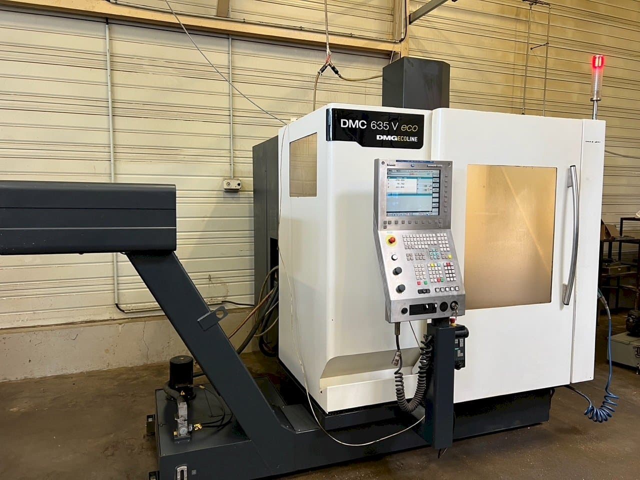 Front view of DMG DMC 635V ECOLINE machine