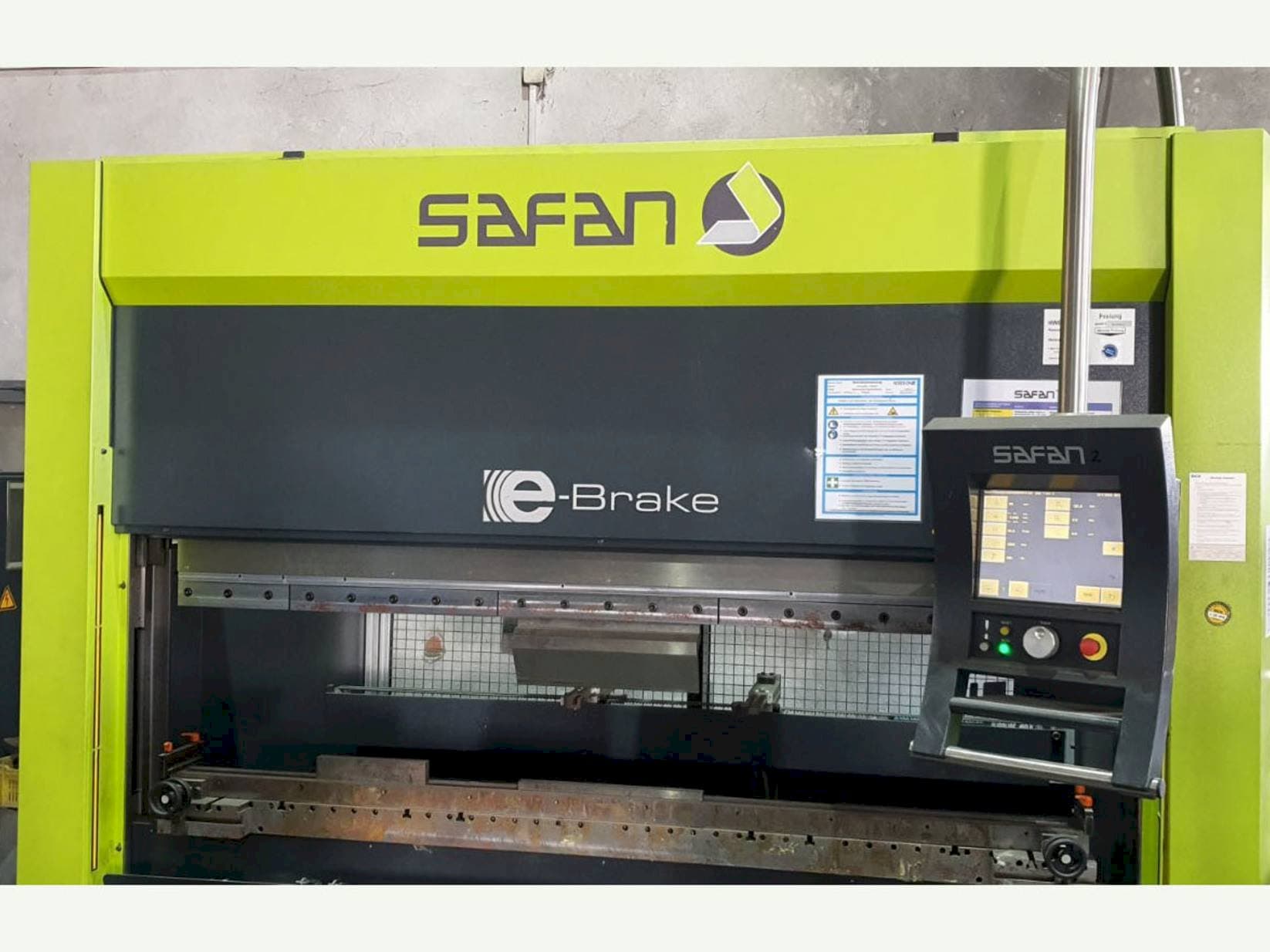 Front view of Safan E-brake 50-2050 ts1 machine