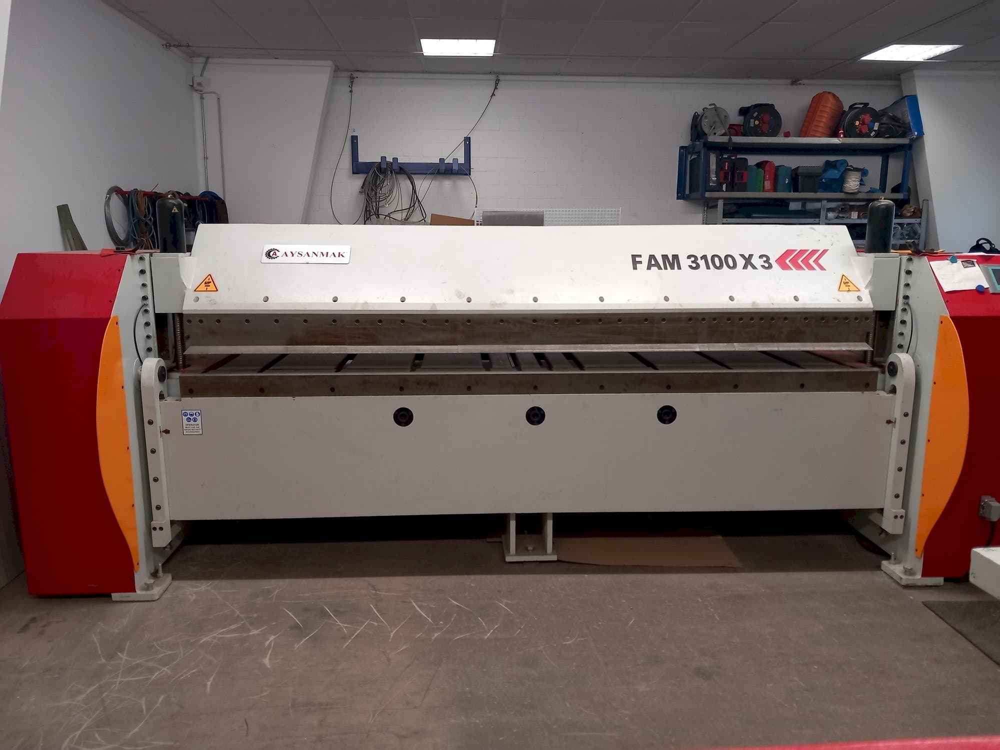 Front view of AYSANMAK FAM 3100 X3 machine