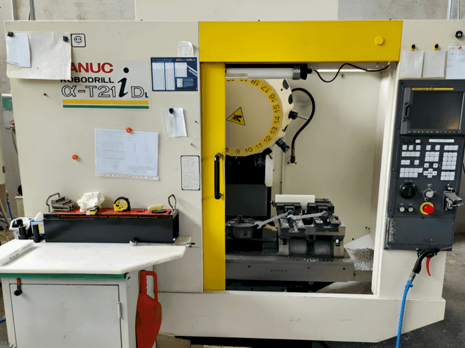 Front view of FANUC Robodrill Alpha T21iD machine