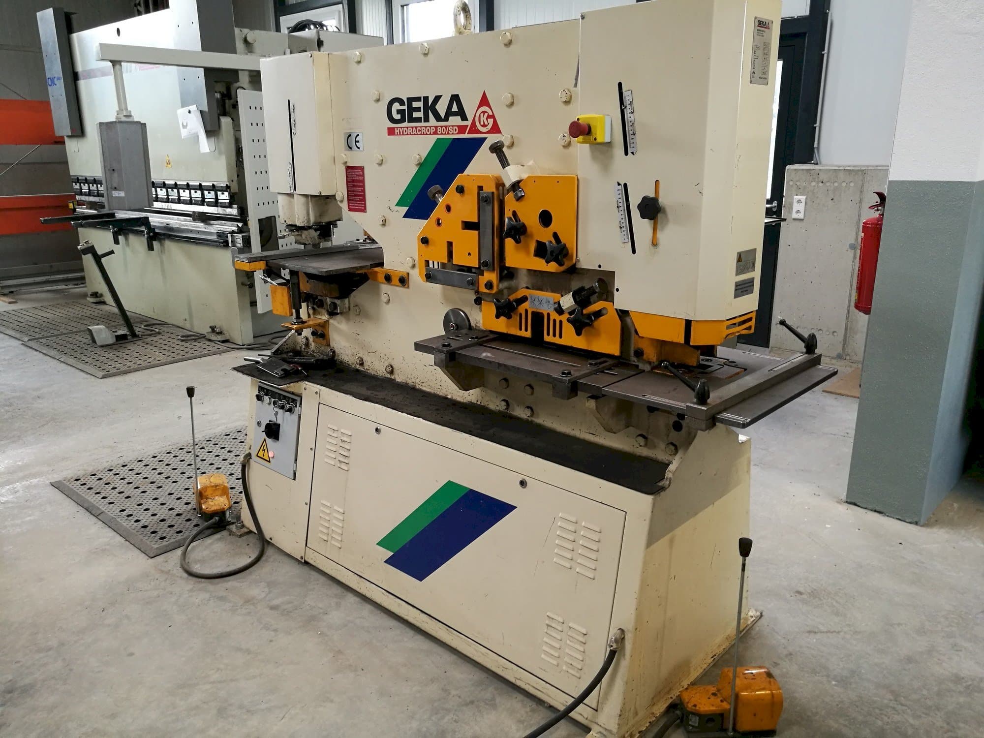 Front view of GEKA Hydracrop 80 SD  machine