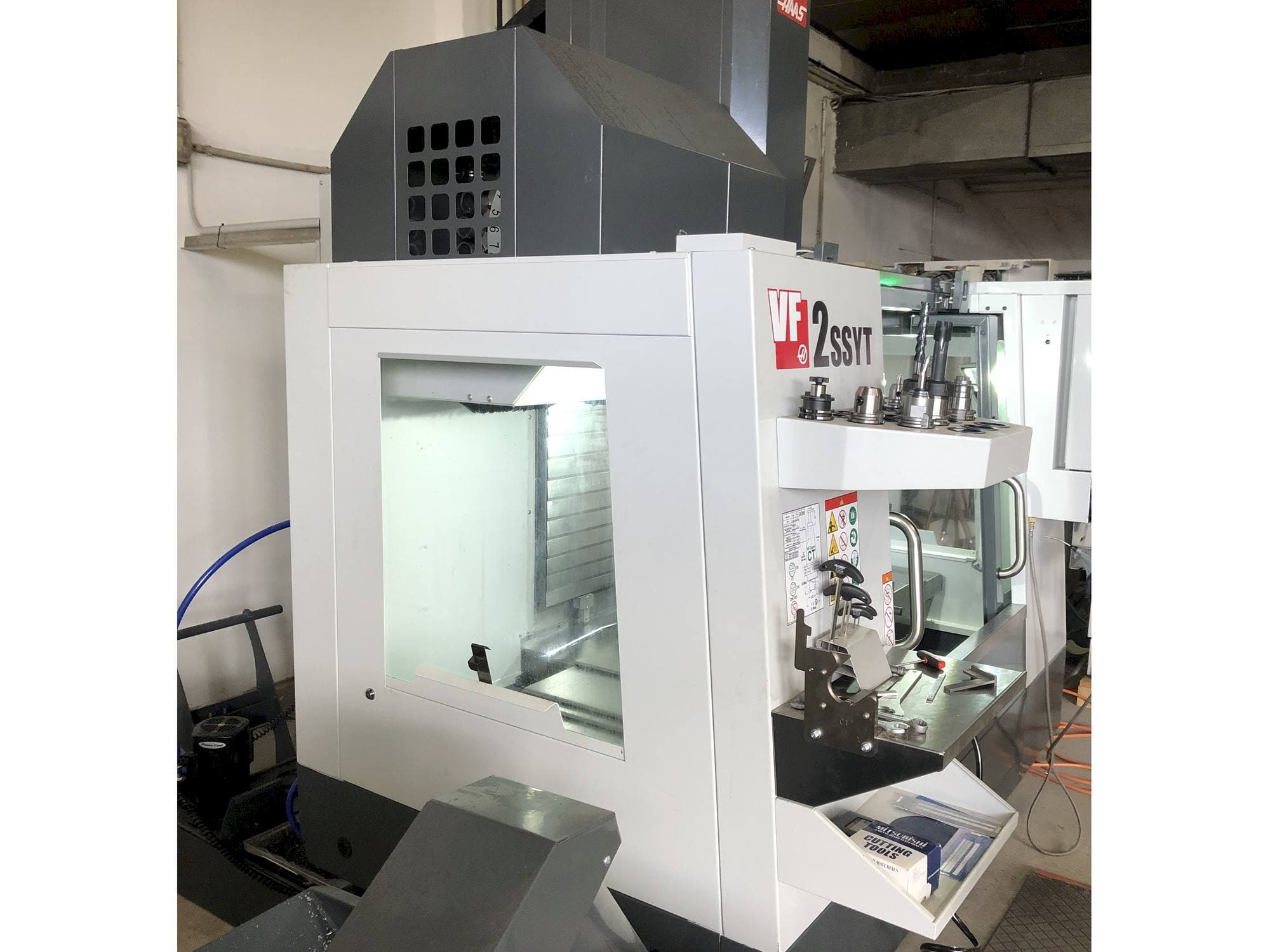 Front view of HAAS VF-2SSYT machine