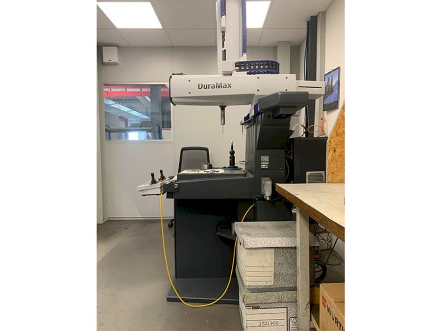 Front view of ZEISS Duramax 3-D machine