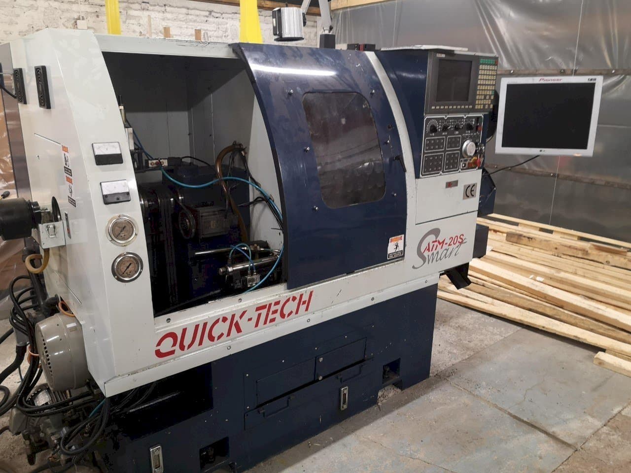 Front view of Quick-Tech ATM 20S machine