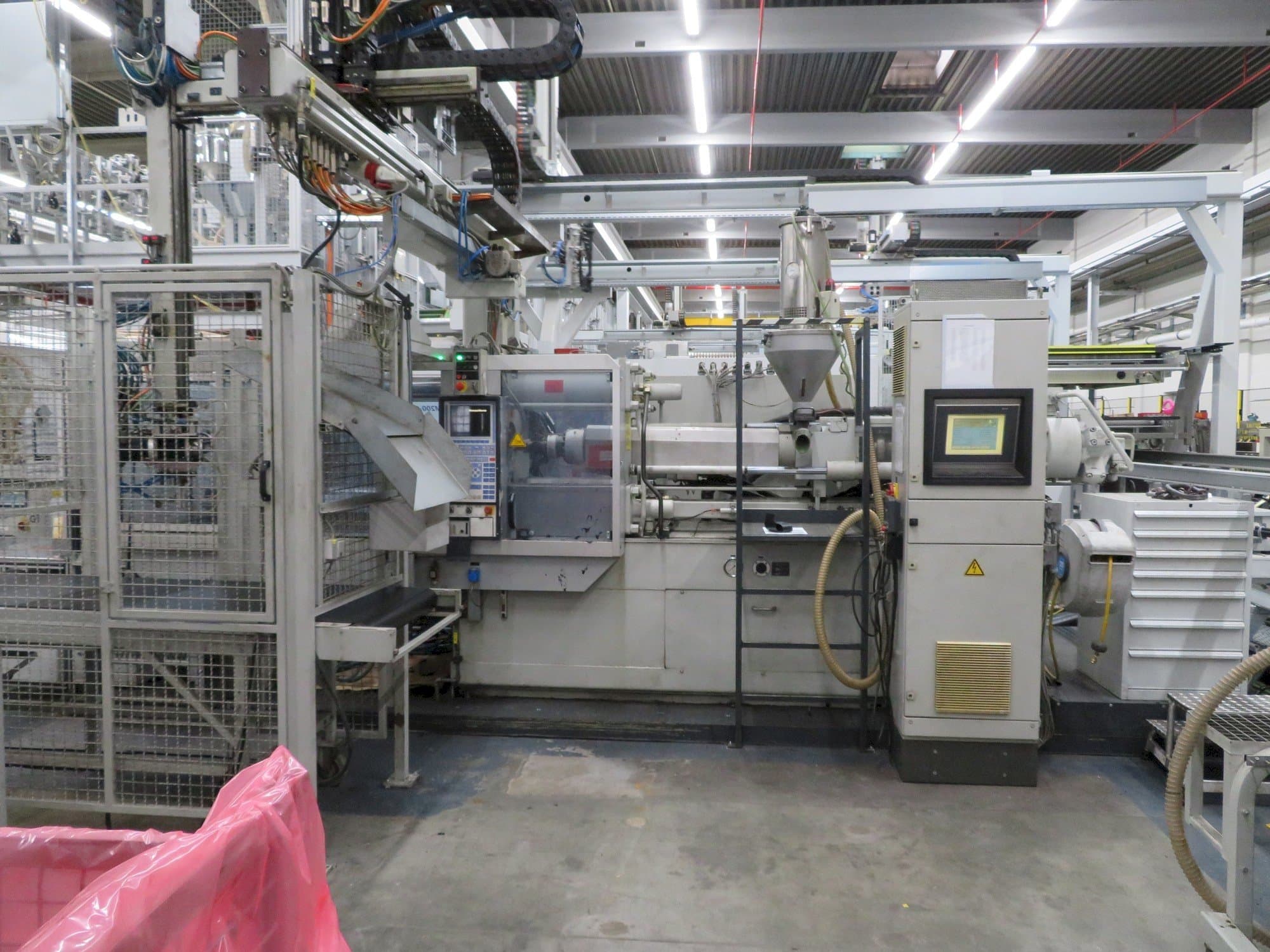 Front view of Krauss Maffei 200-1400 C2 machine