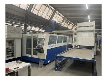 Right view of Trumpf L5030 Classic + Pallet Master  machine