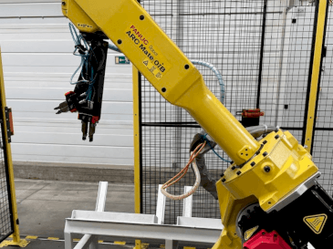 Front view of FANUC ARC Mate OiB machine