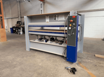 Front view of FORMAT4 HVP Typ 4 machine
