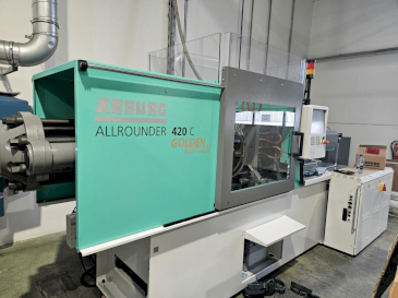 Front view of Arburg Allrounder 420 C 1000 - 290 Golden Edition  machine