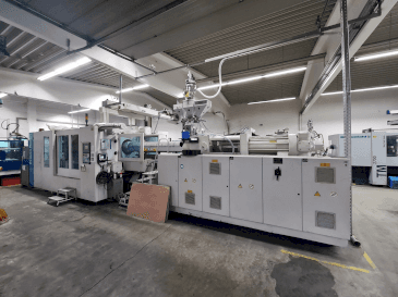 Front view of Krauss Maffei 800-6100 MX machine
