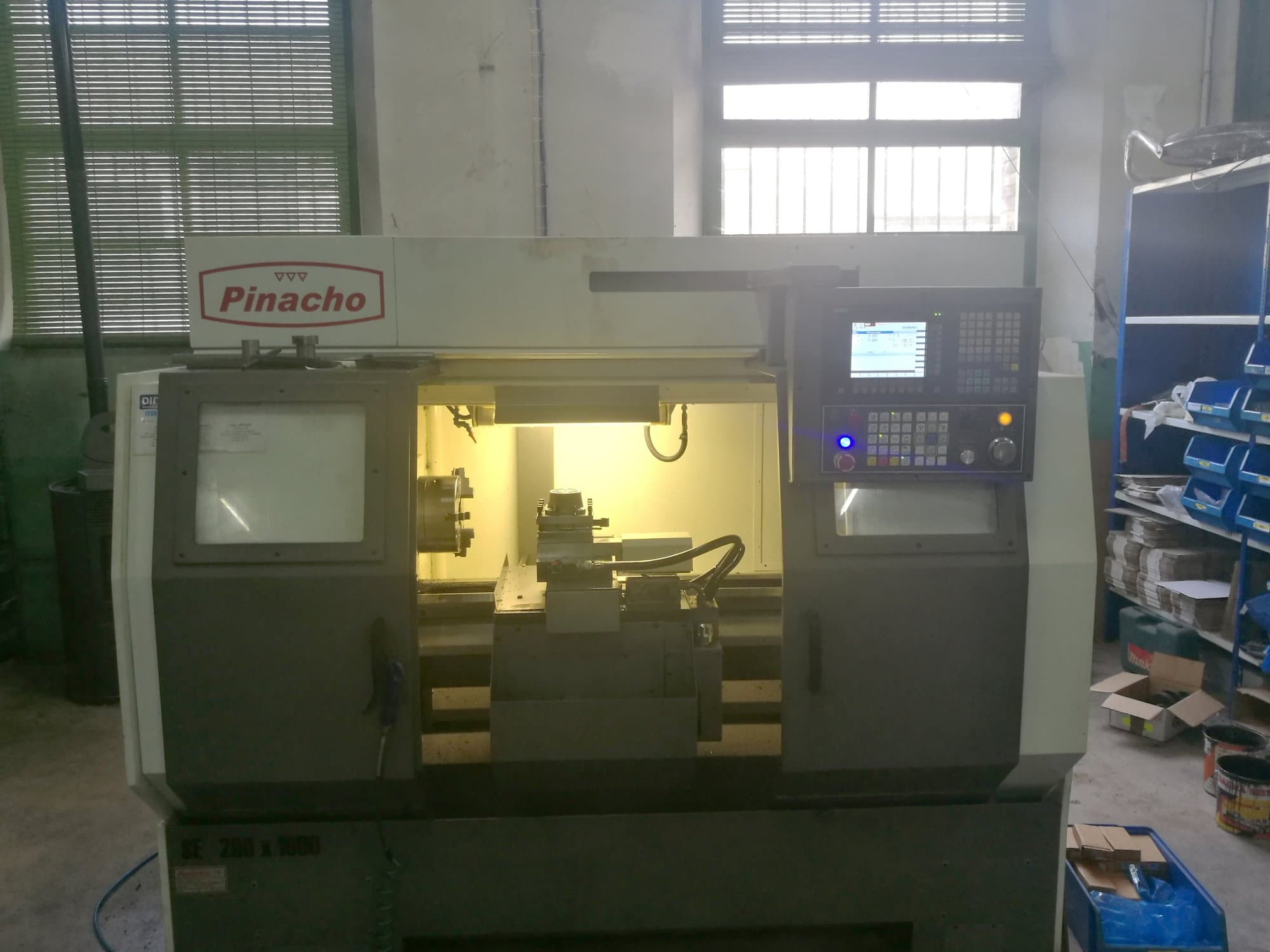 Front view of Pinacho SE-200 Machine