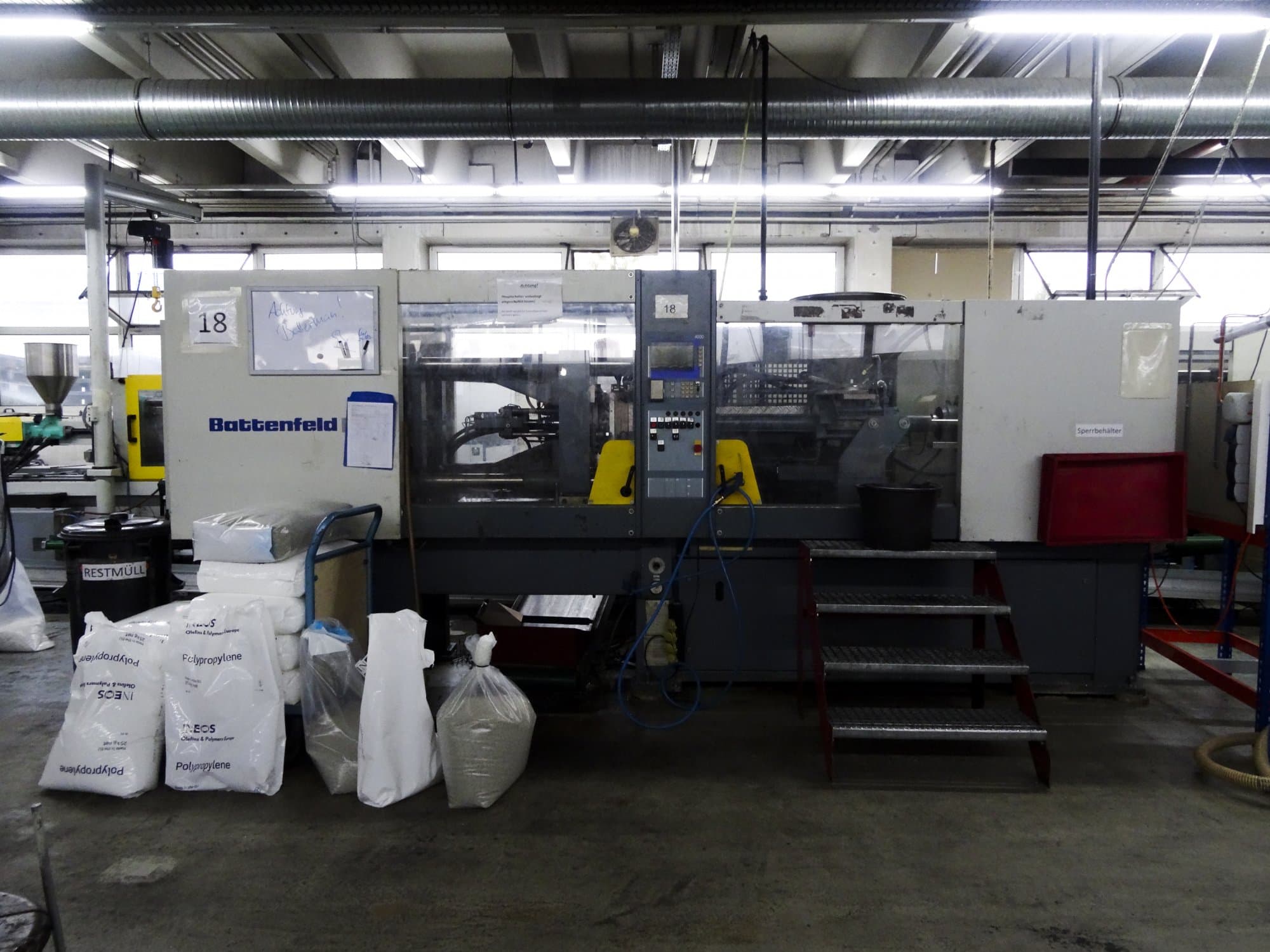 Front view of Battenfeld BA 1500/630 BK machine