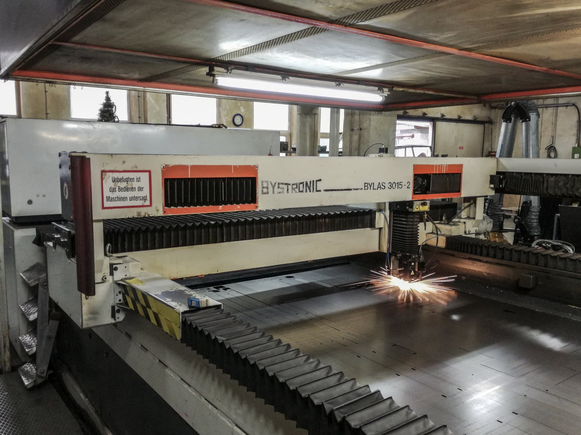 Left view 1 of Bystronic Bylas 3015-2 machine