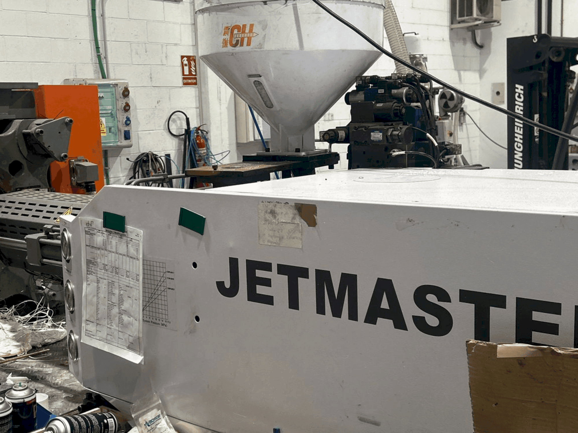 Front view of CHEN HSONG JM160-MK6e machine