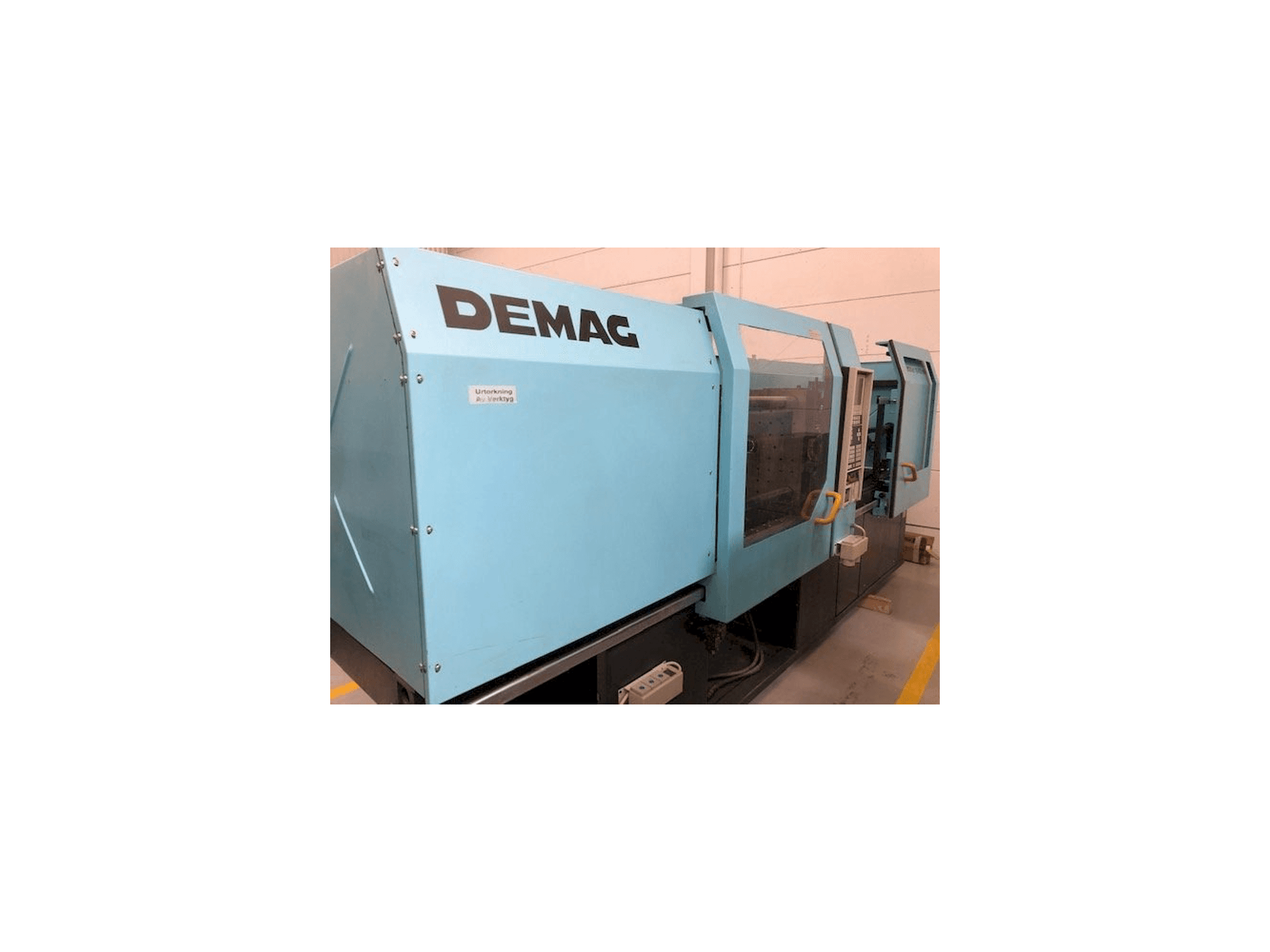 Front view of DEMAG Ergotech System 1100-430 machine