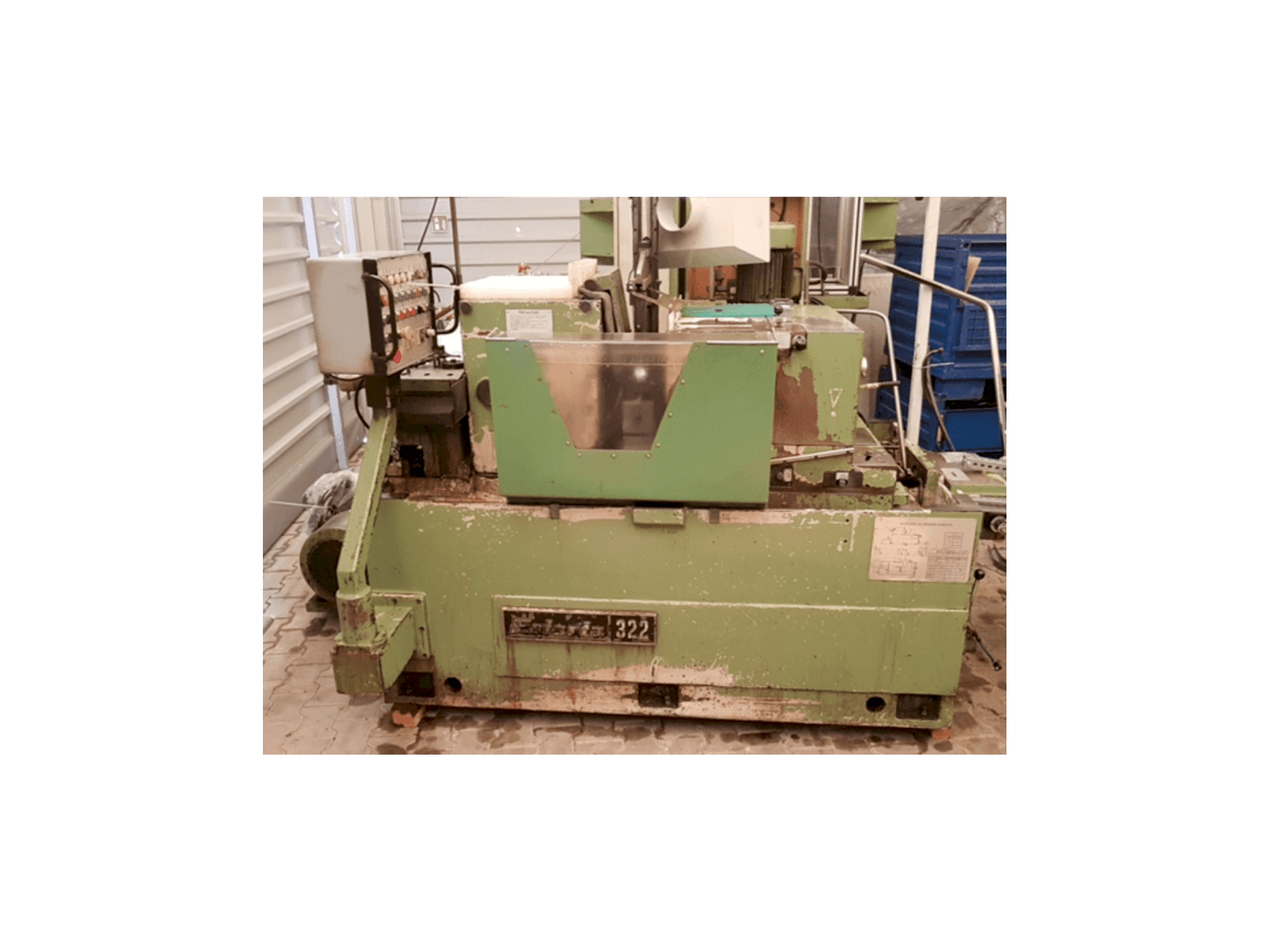 Front view of Estarta 322 machine