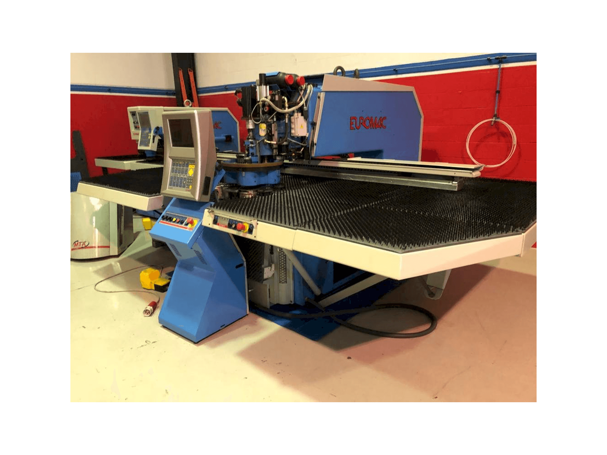 Front view of Euromac MTX 1250-30-2000 AI machine